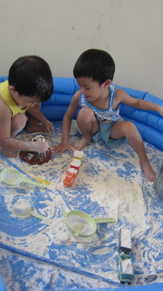1030AM Meimei down for nap. The boys want to continue playing with flour. So we didn't have our lessontime.